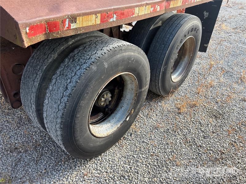 Fruehauf 24 ft T/A Quarter Frame End Dump Trailer Sora- ja kippiperävaunut