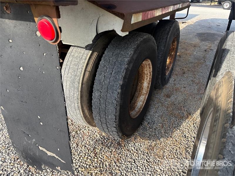 Fruehauf 24 ft T/A Quarter Frame End Dump Trailer Sora- ja kippiperävaunut
