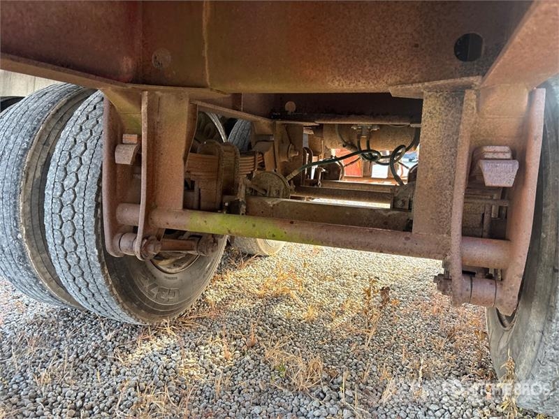 Fruehauf 24 ft T/A Quarter Frame End Dump Trailer Sora- ja kippiperävaunut