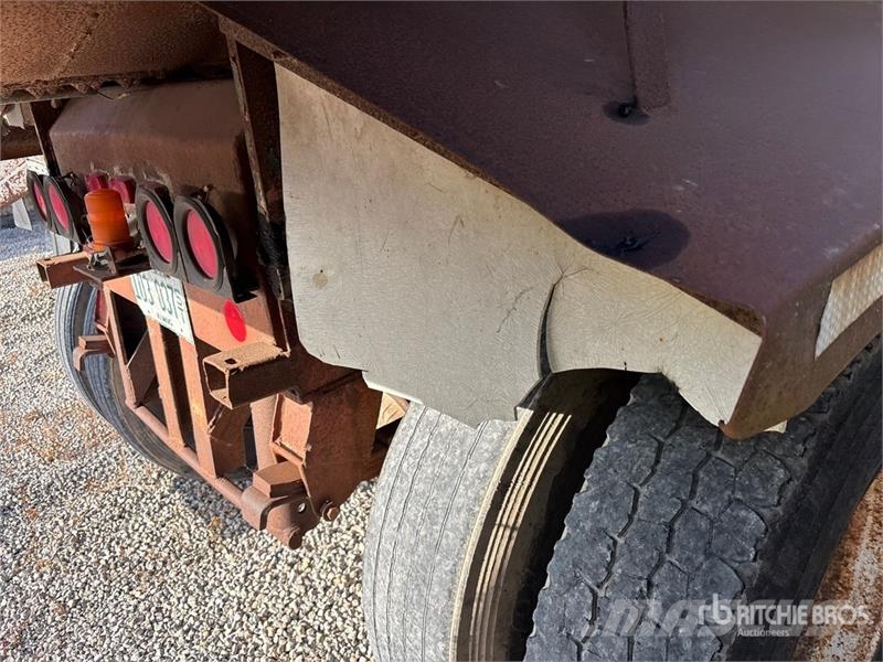 Fruehauf 24 ft T/A Quarter Frame End Dump Trailer Sora- ja kippiperävaunut
