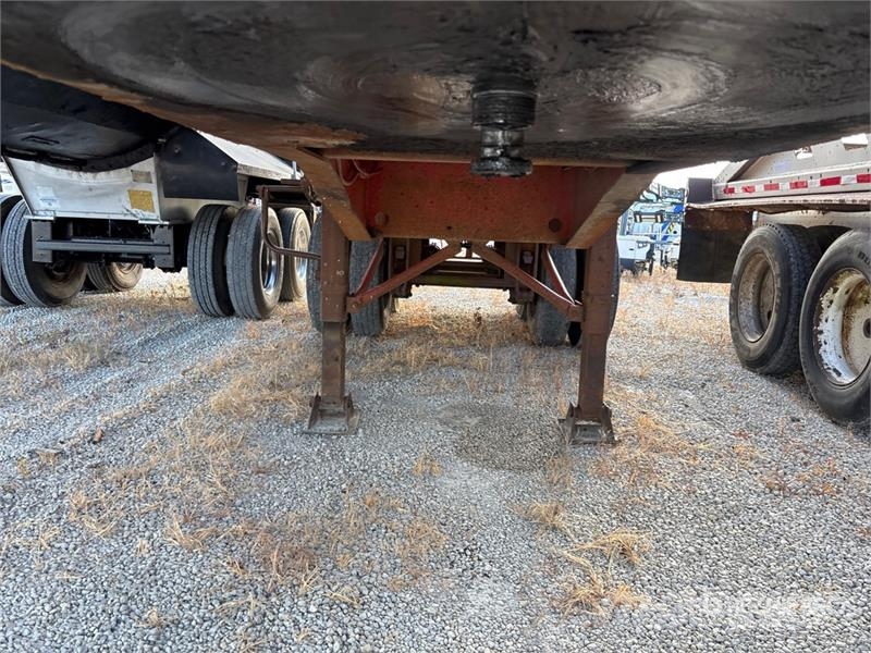 Fruehauf 24 ft T/A Quarter Frame End Dump Trailer Sora- ja kippiperävaunut