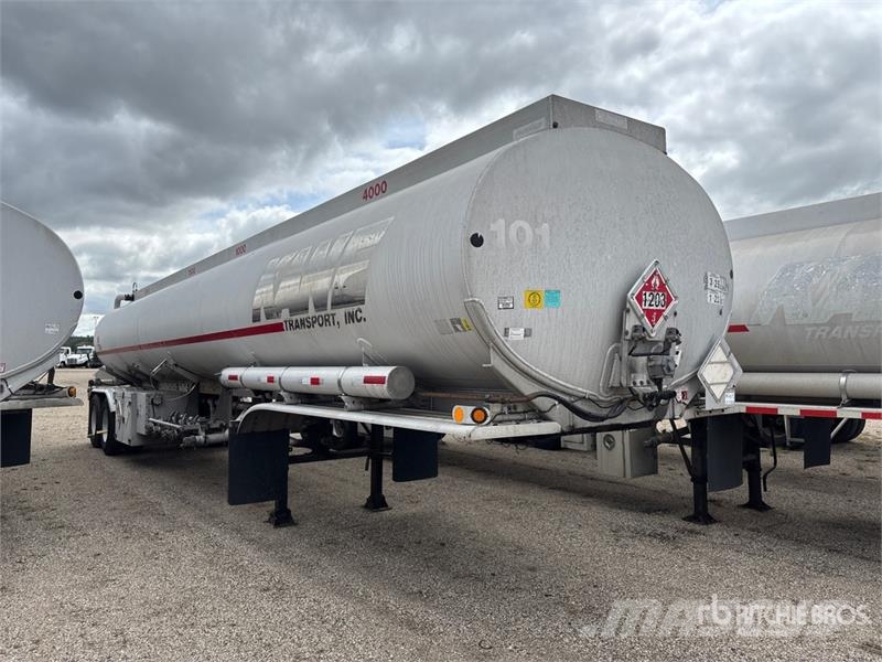 Fruehauf MC306 9500 gal T/A Tanker Trailer Tankanhänger