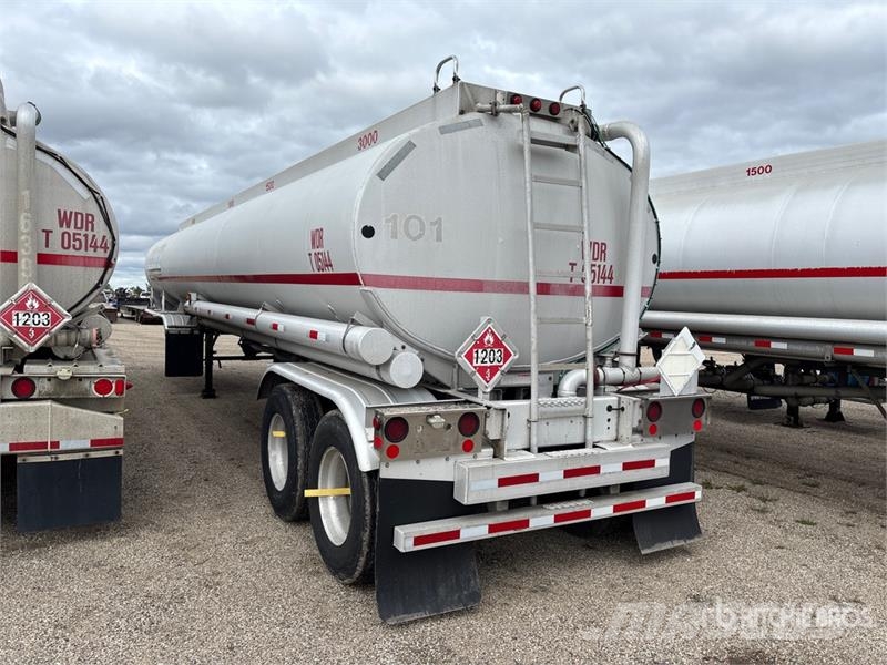 Fruehauf MC306 9500 gal T/A Tanker Trailer Tankanhänger