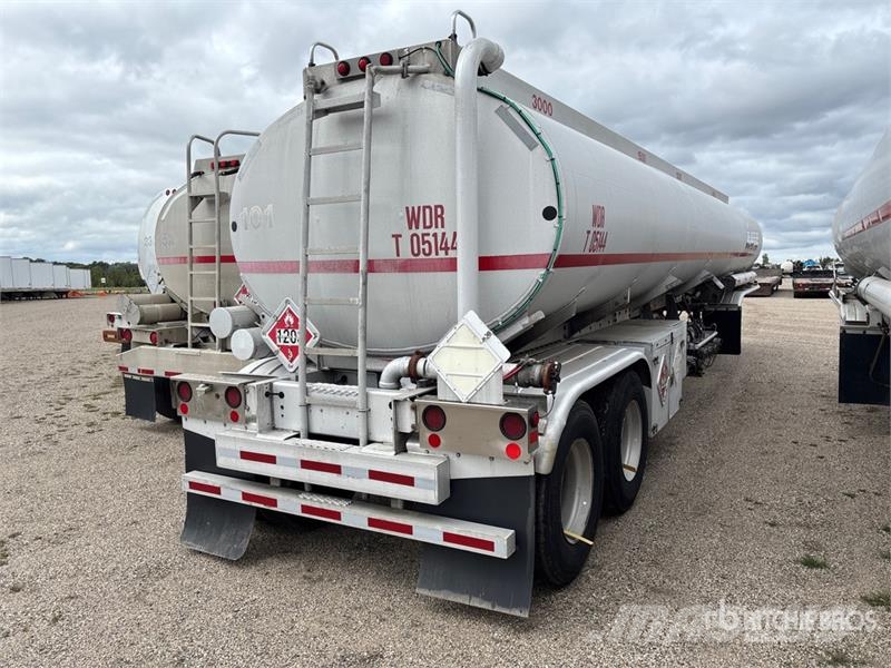 Fruehauf MC306 9500 gal T/A Tanker Trailer Tankanhänger