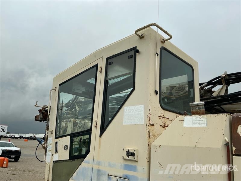 Furukawa FRD 1200-ED Crawler Mounted Blasthole Drill 其他钻凿设备