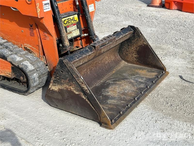 Gehl RT105 Two-Speed Compact Track Loader Skid steer loaders