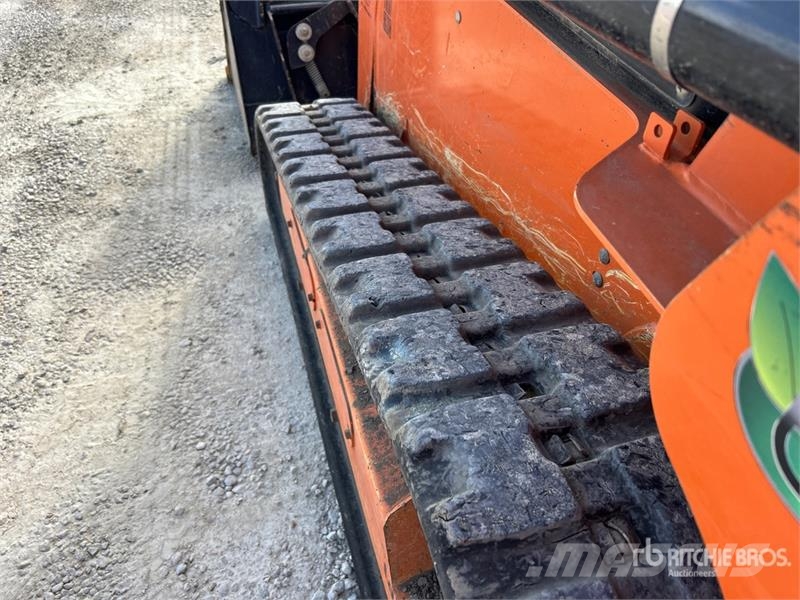 Gehl RT105 Two-Speed Compact Track Loader Skid steer loaders