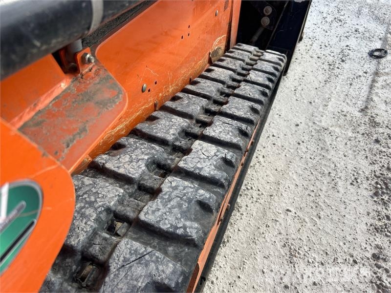 Gehl RT105 Two-Speed Compact Track Loader Skid steer loaders