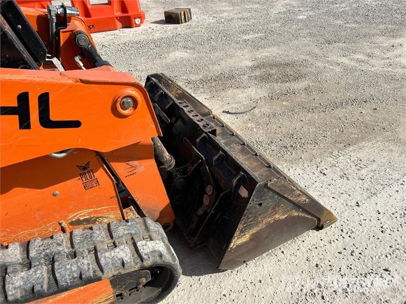Gehl RT105 Two-Speed Compact Track Loader Skid steer loaders