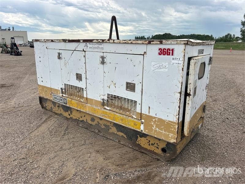 Generac 1742-S 36 kW Skid-Mounted Generator Set Naftové generátory