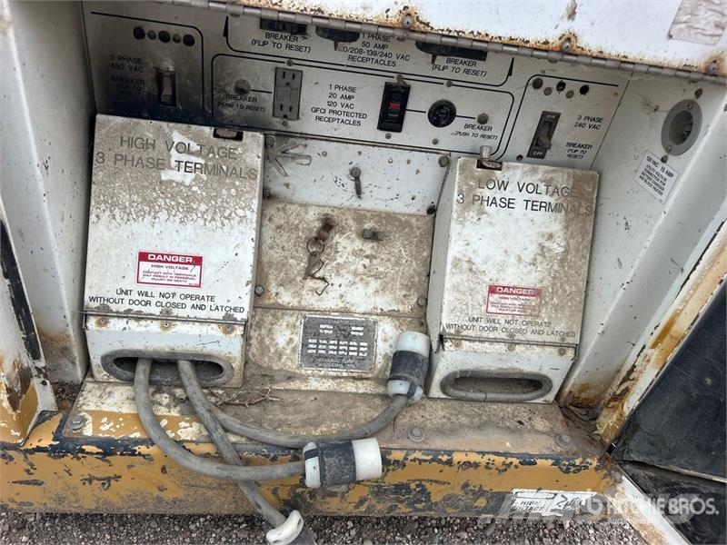Generac 1742-S 36 kW Skid-Mounted Generator Set Naftové generátory