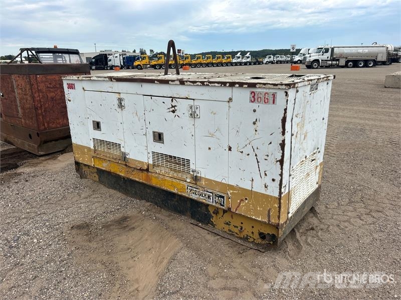 Generac 1742-S 36 kW Skid-Mounted Generator Set Naftové generátory