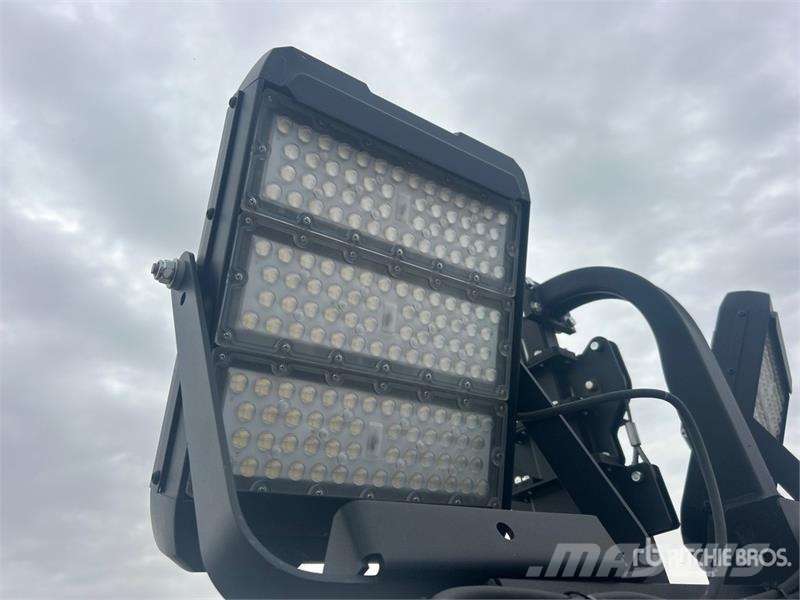 Generac MLT4080KV 8 kW Light Tower Освітлювальні вежі