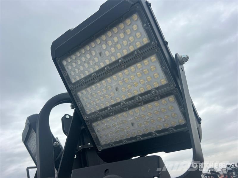 Generac MLT4080KV 8 kW Light Tower Освітлювальні вежі