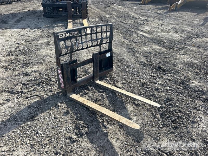 General 48 in Skid Steer Forks Fourche