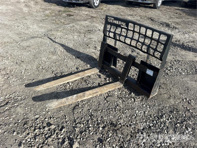 General 48 in Skid Steer Forks Fourche