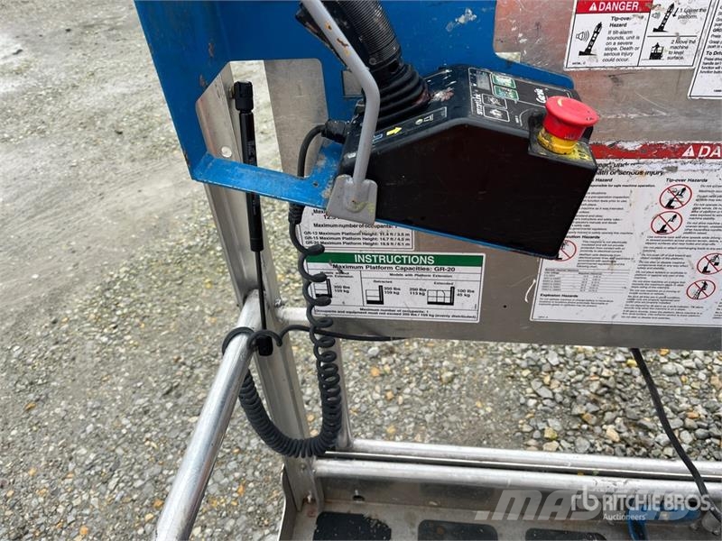 Genie GR-20 Vertical Mast Lift Used Personnel lifts and access elevators
