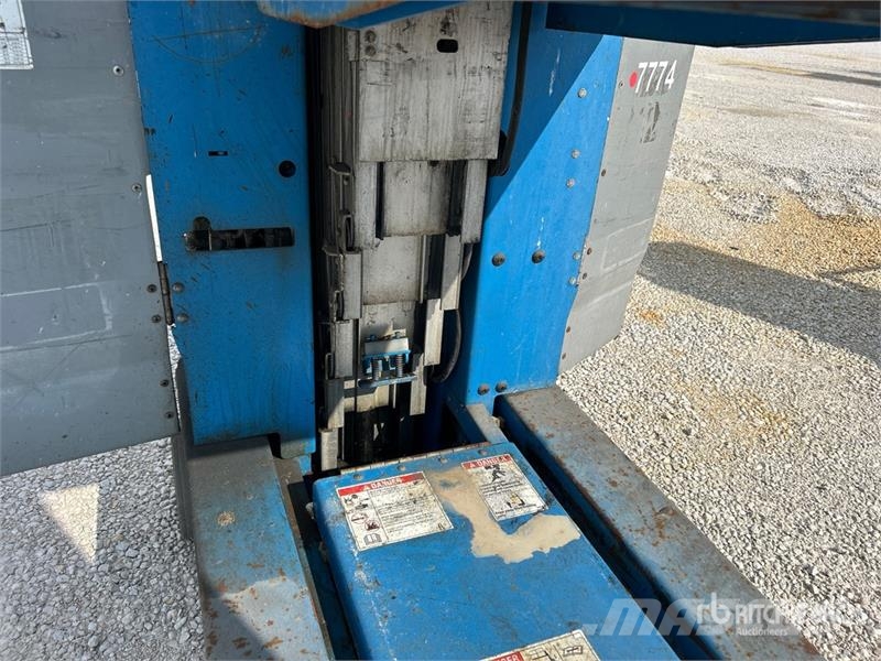 Genie GR-20 Vertical Mast Lift Vertikálne stĺpové výťahy