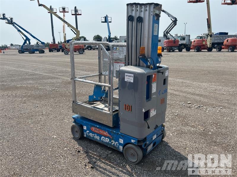 Genie GR-20 Vertical Mast Lift Vertikalna dvigala