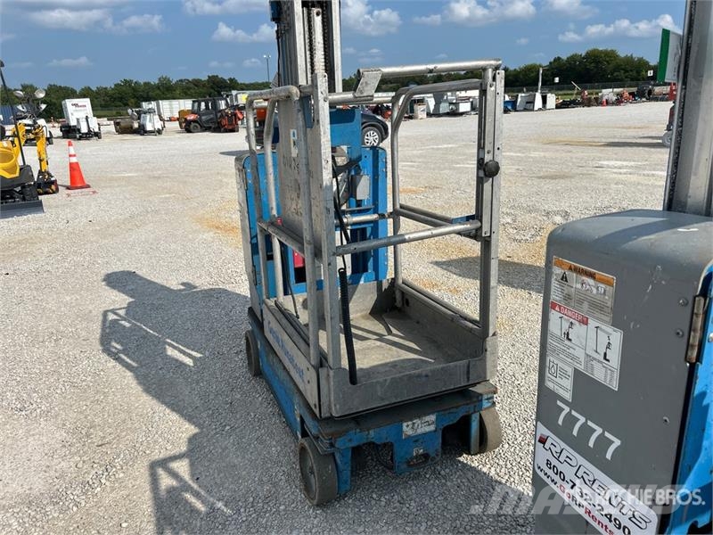 Genie GR-20 Vertical Mast Lift Vertikálne stĺpové výťahy