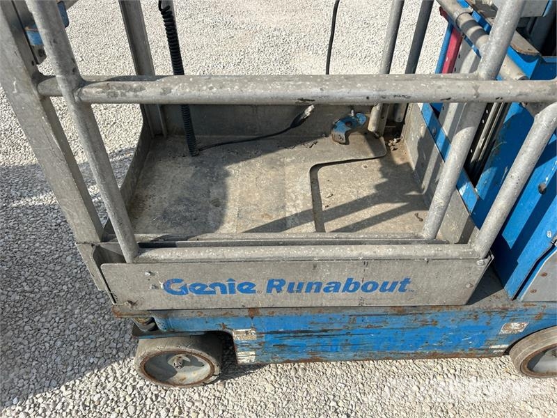 Genie GR-20 Vertical Mast Lift Vertikálne stĺpové výťahy