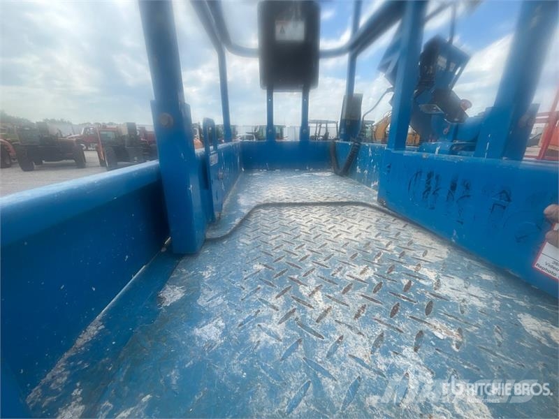 Genie GS-1330 Electric Scissor Lift Scissor lifts