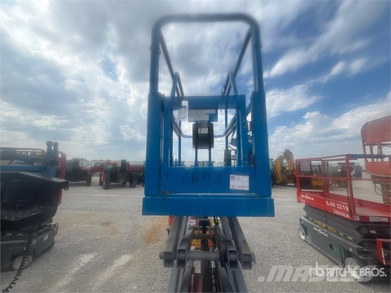 Genie GS-1330 Electric Scissor Lift Scissor lifts