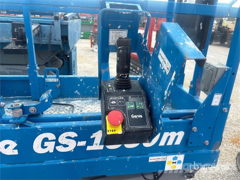 Genie GS-1330 Electric Scissor Lift Scissor lifts