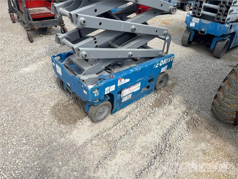 Genie GS-1330m Electric Scissor Lift 剪式升降機