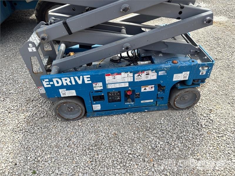 Genie GS-1330m Electric Scissor Lift 剪式升降機