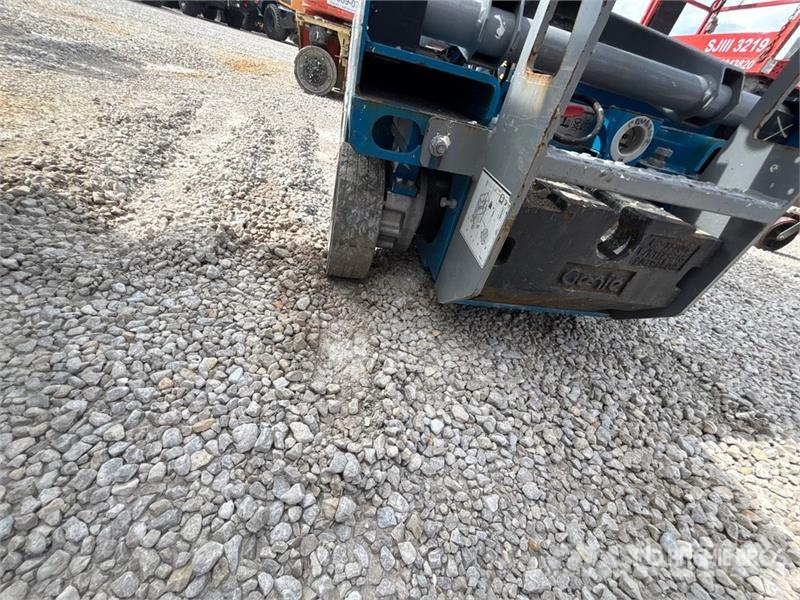 Genie GS-1330m Electric Scissor Lift 剪式升降機