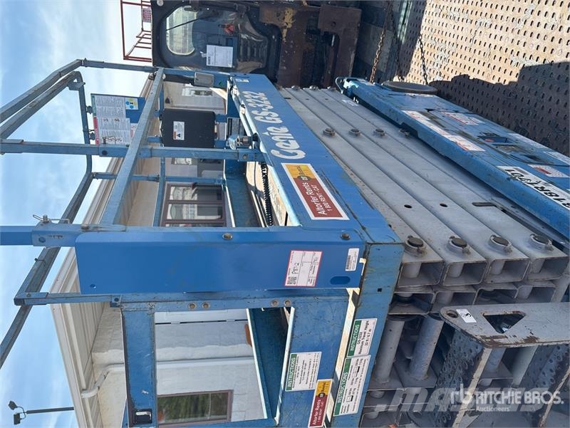 Genie GS-3232 Electric Scissor Lift 가위형 리프트