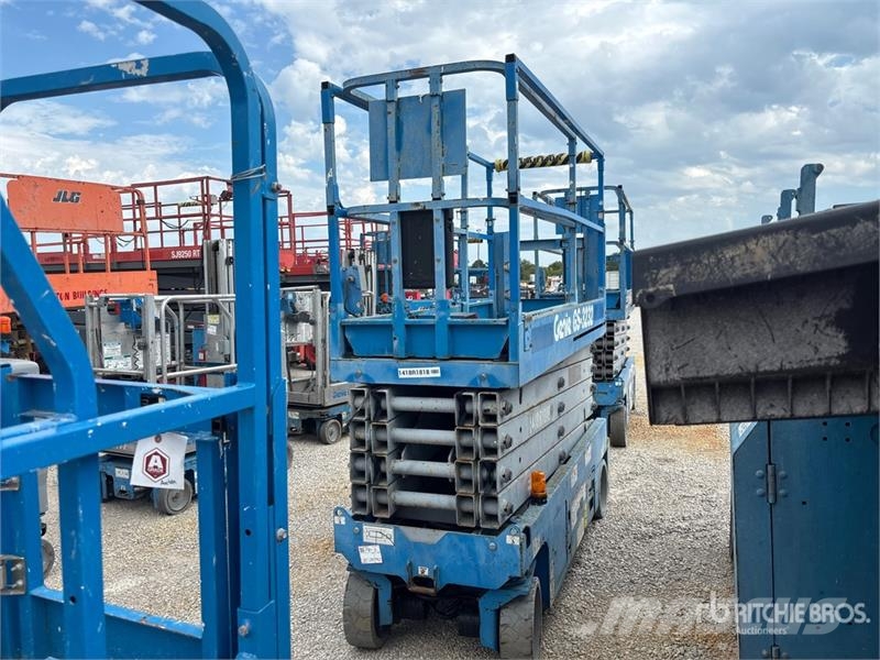 Genie GS-3232 Electric Scissor Lift 가위형 리프트