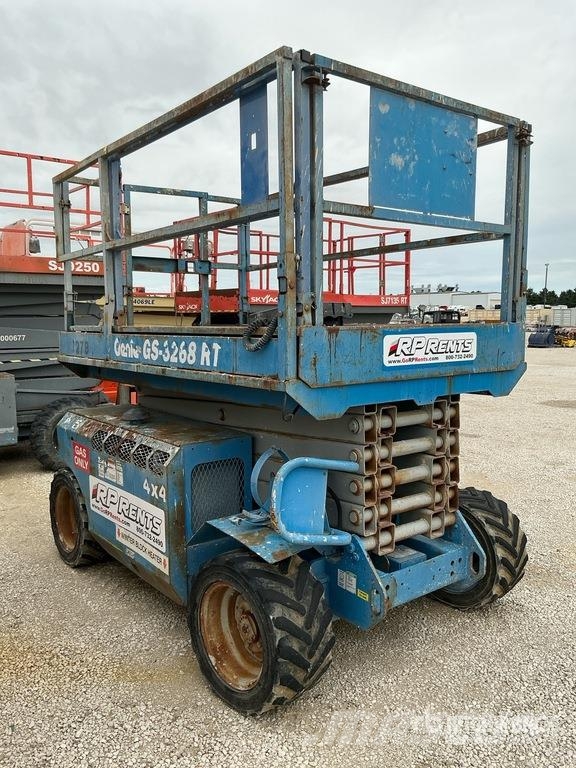 Genie GS-3268 Elevadores de tesoura