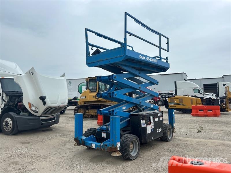 Genie GS-3369RT 가위형 리프트