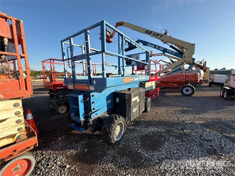 Genie GS-3369RT Škarjaste dvižne ploščadi