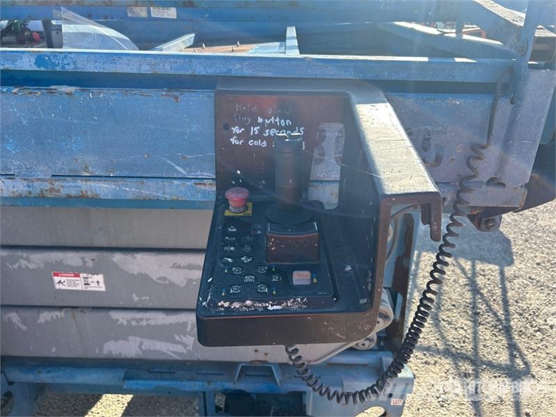 Genie GS-3384 4x4 Diesel Scissor Lift Käärtõstukid