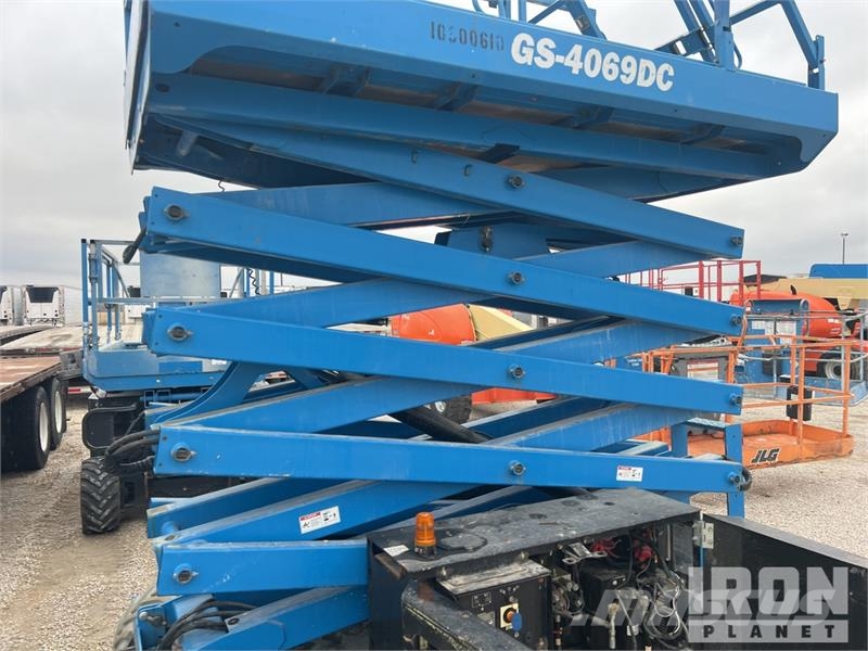 Genie GS-4069DC Electric Scissor Lift Škarjaste dvižne ploščadi