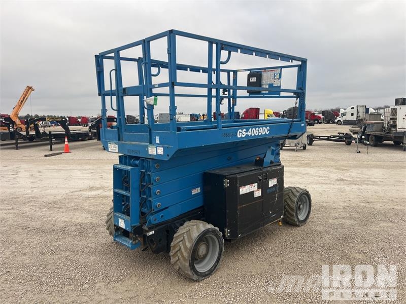 Genie GS-4069DC Electric Scissor Lift Škarjaste dvižne ploščadi