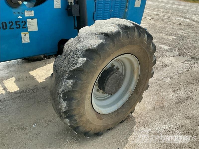 Genie GTH-1056 Teleskopski viličarji