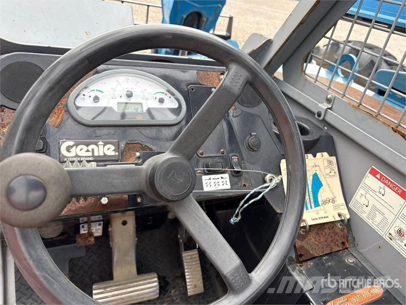 Genie GTH-844 Teleskopski viličarji