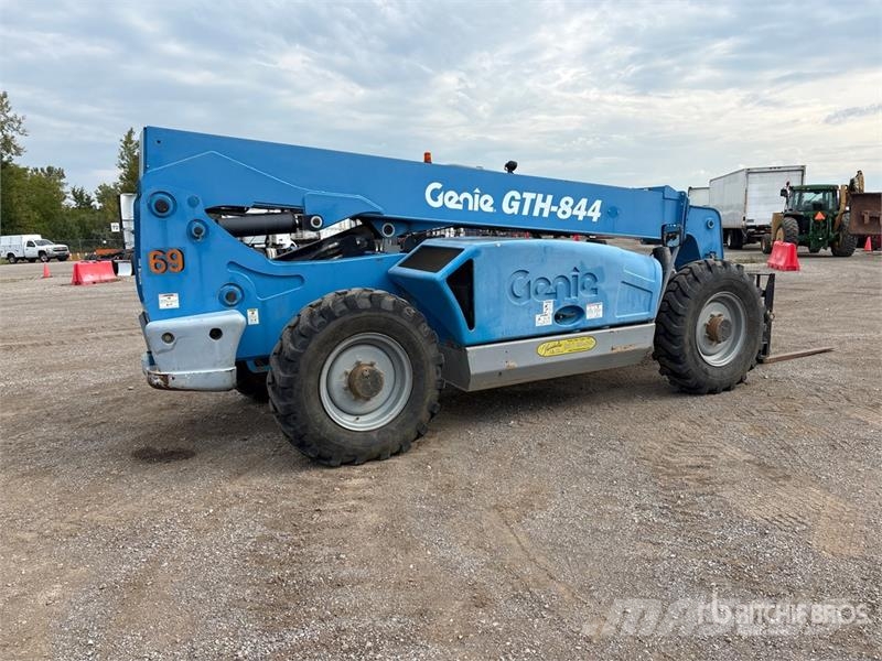 Genie GTH-844 Teleskopski viličarji