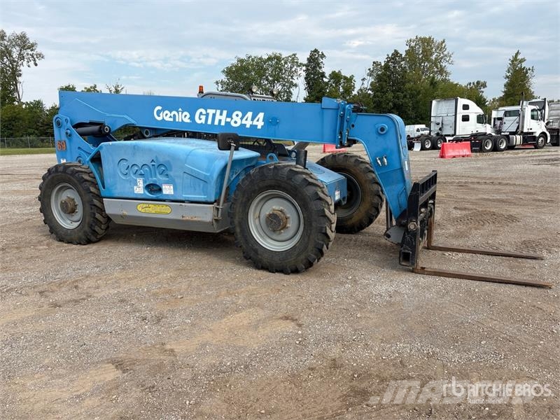 Genie GTH-844 Teleskopski viličarji