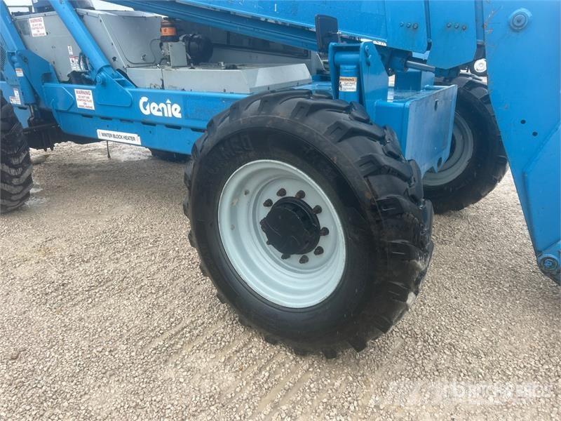 Genie GTH-844 Chariot télescopique