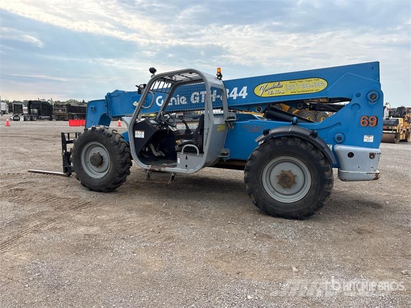 Genie GTH-844 Teleskopski viličarji