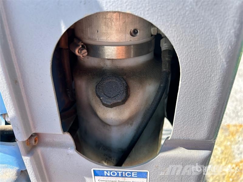 Genie IWP-25S Vertikálne stĺpové výťahy
