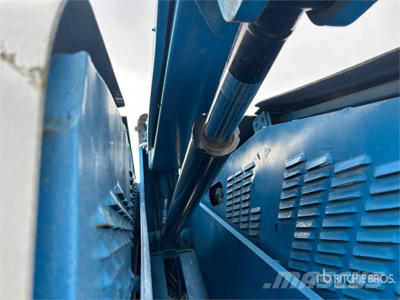 Genie S-40 4WD Diesel Telescopic Boom Lift Teleskopske podizne platforme