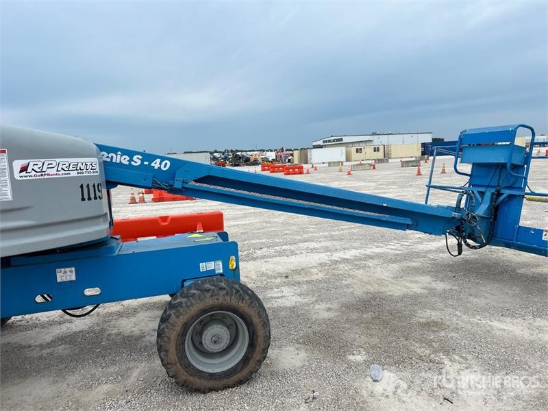Genie S-40 4WD Diesel Telescopic Boom Lift Teleskopske podizne platforme