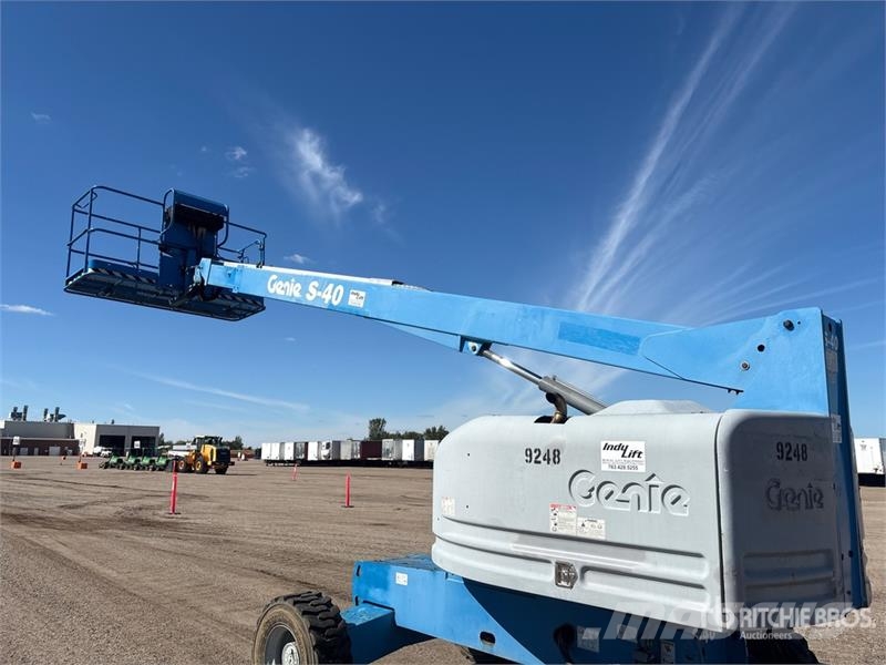 Genie S-40 4WD Diesel Telescopic Boom Lift Teleskopbühnen