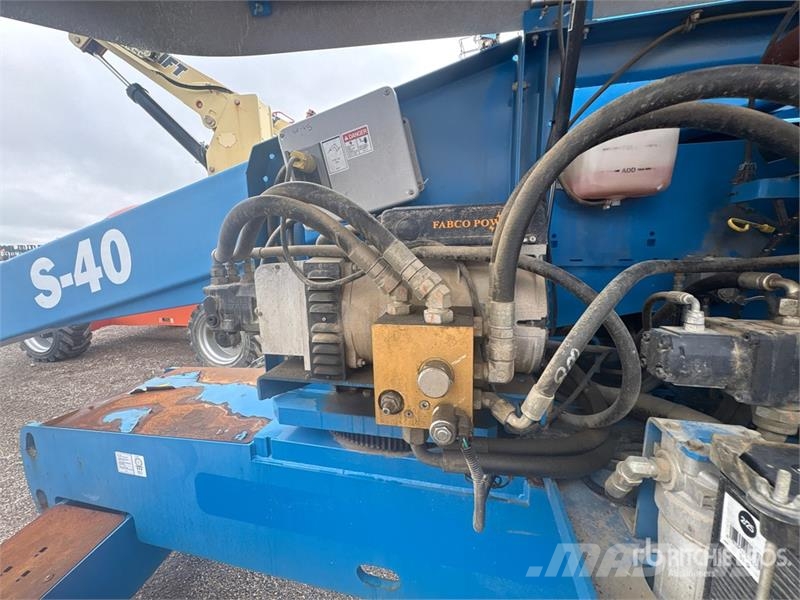 Genie S-40 4WD Dual Fuel Telescopic Boom Lift Teleskopiskie pacēlāji